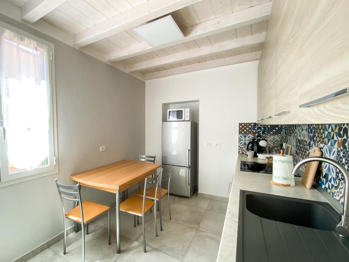 La Casetta - Appartamento Centro Storico Albenga Kültér fotó